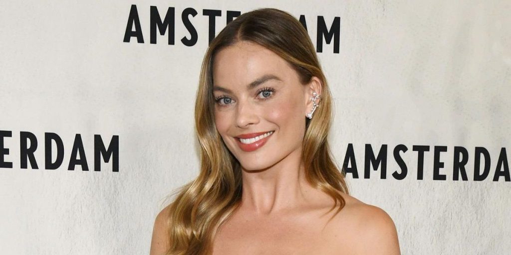 I'm Obsessed With How Obsessed The Internet Is With Margot Robbie In The Underrated Babylon