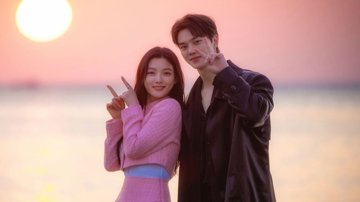 My demon episode. Игра contract demon. Капитан 2022. My demon episode. My inner demons 3.